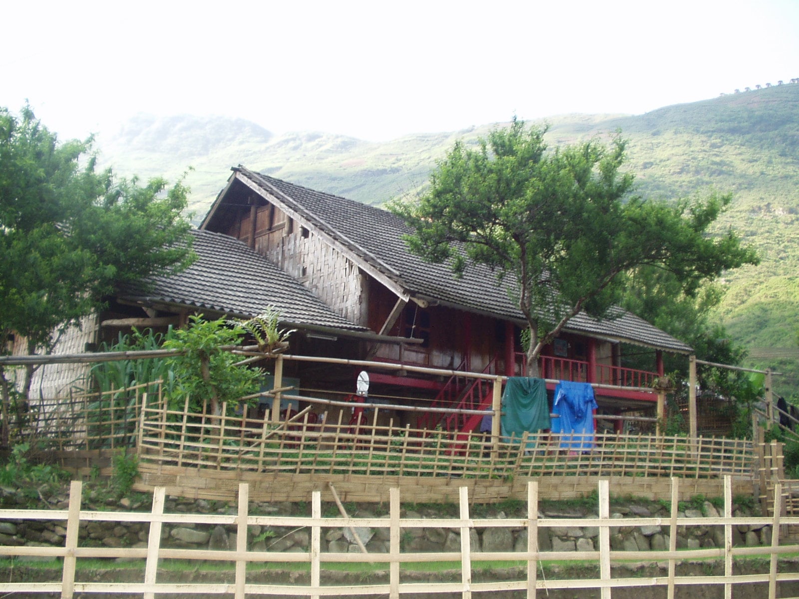 Tour Du Lịch Sapa – Bản Lao Chải Tả Van, đi bộ, Ngủ bản 2 Ngày 1 Đêm