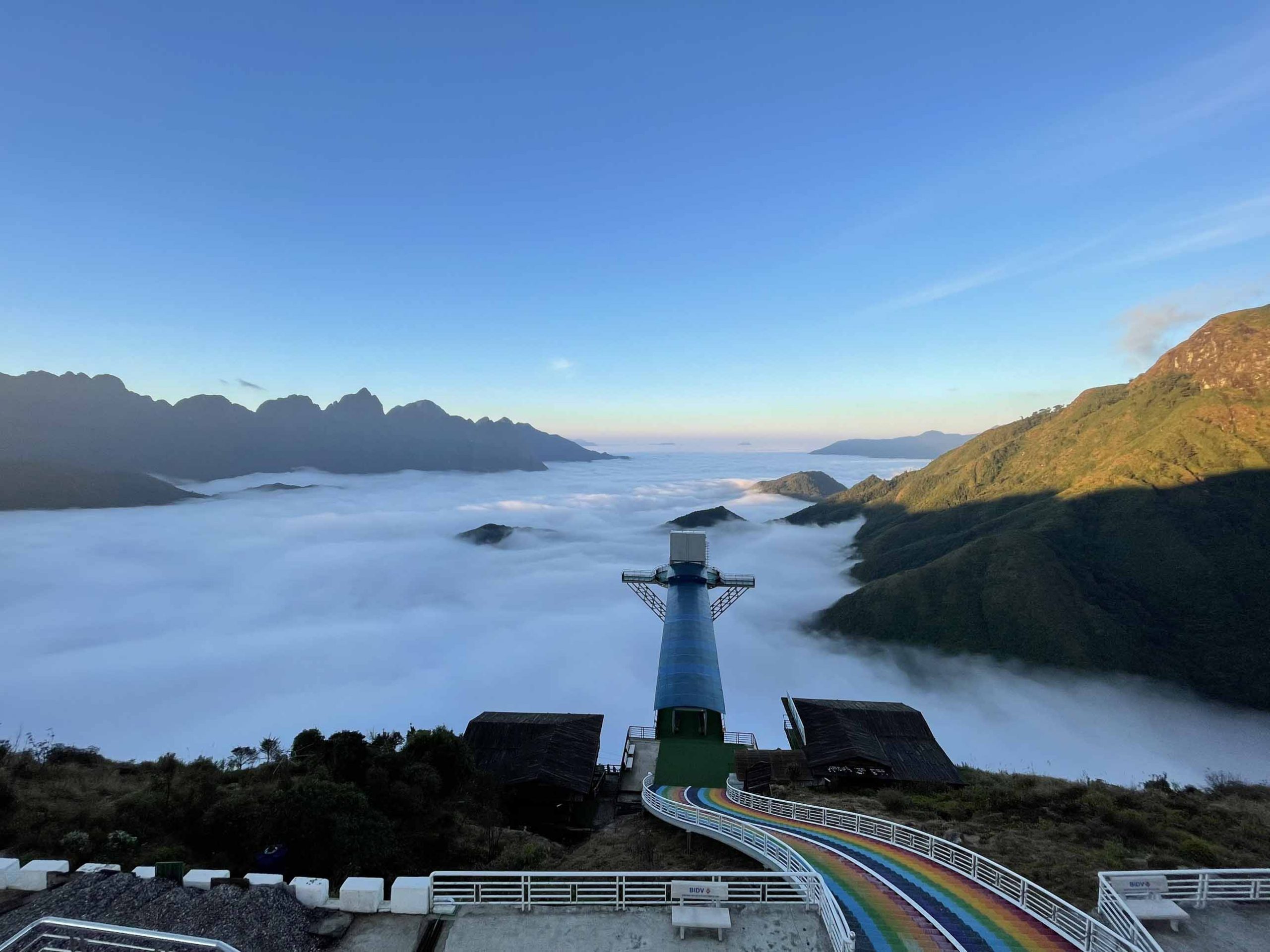 Cầu Kính Rồng Mây