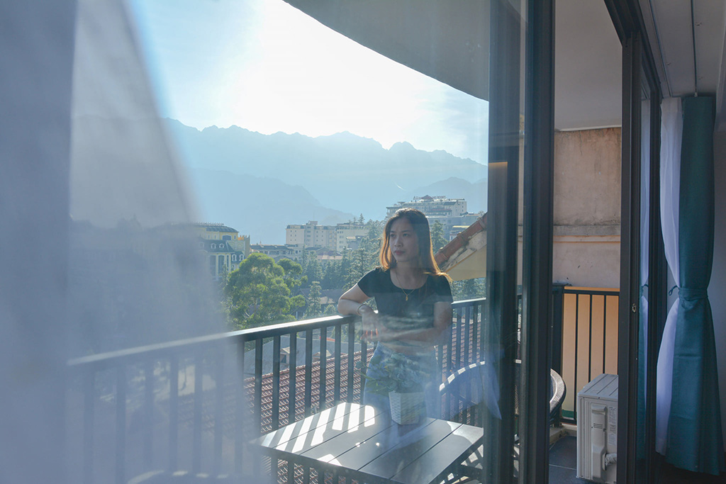 Phòng Deluxe balcony view núi bao gồm trong Combo này