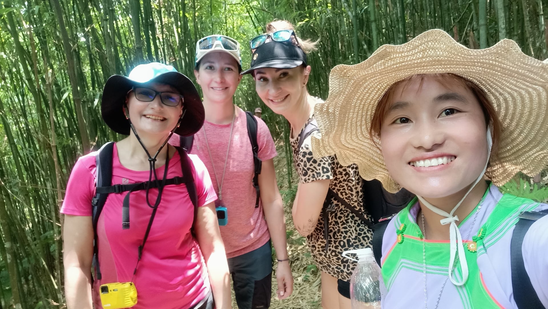 Tour Du Lịch Sapa – Bản Lao Chải Tả Van, đi bộ, Ngủ bản 2 Ngày 1 Đêm