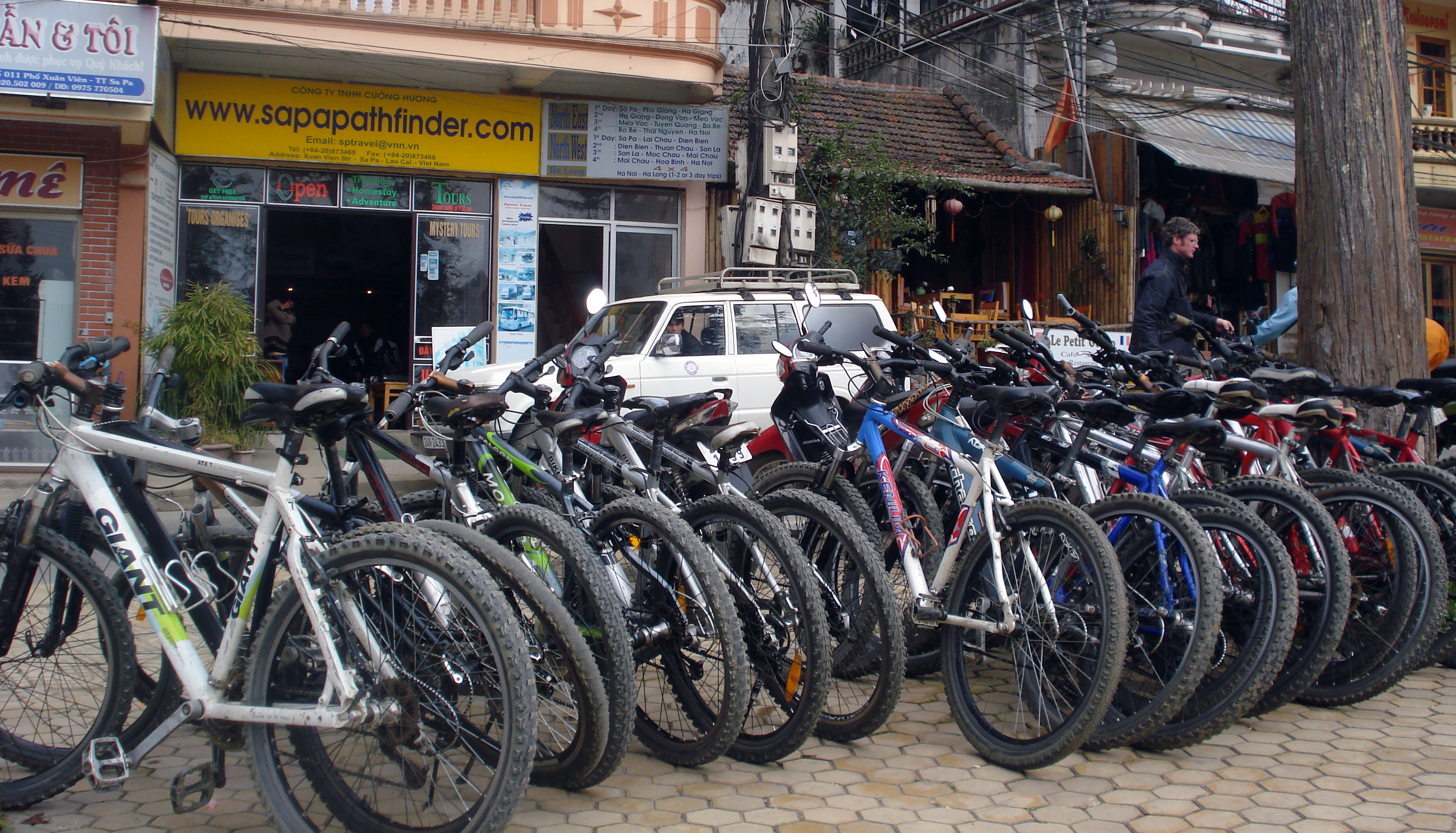 Tour tham quan bản làng  vùng núi  Sapa bằng xe đạp trong 2 ngày 1 đêm